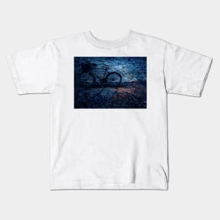 BLUE LINE BICYCLE. CREATIVE JUICES Kids T-Shirt